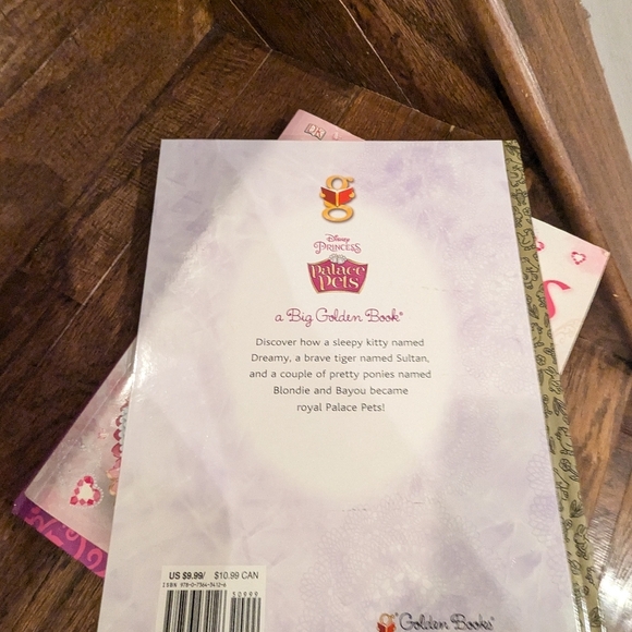 Disney Books lot Princess Guide, Princess World of Fashion & Disney Palace Pets - Picture 10 of 13